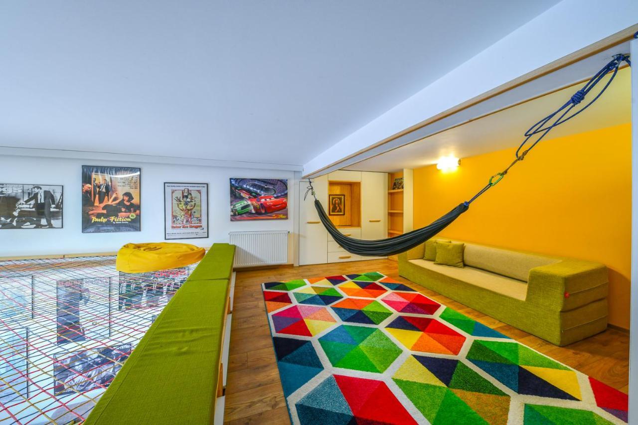 The Movie Apartment Κλουζ-Ναπόκα Εξωτερικό φωτογραφία