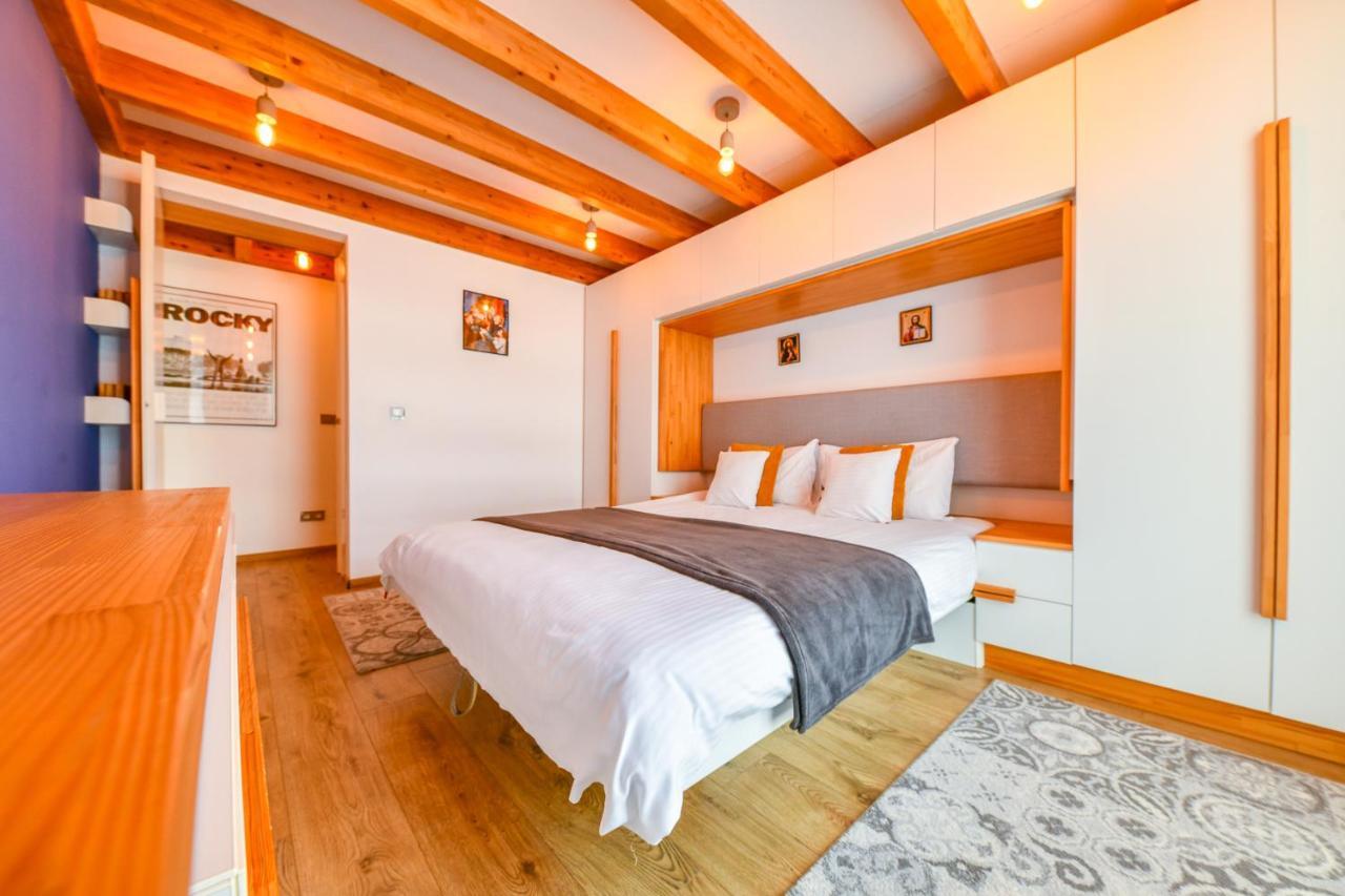 The Movie Apartment Κλουζ-Ναπόκα Εξωτερικό φωτογραφία